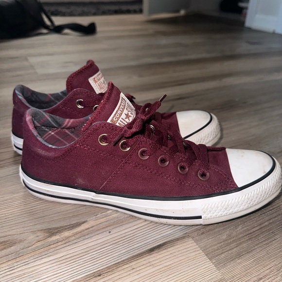 Dark Red Converse - Picture 2 of 3